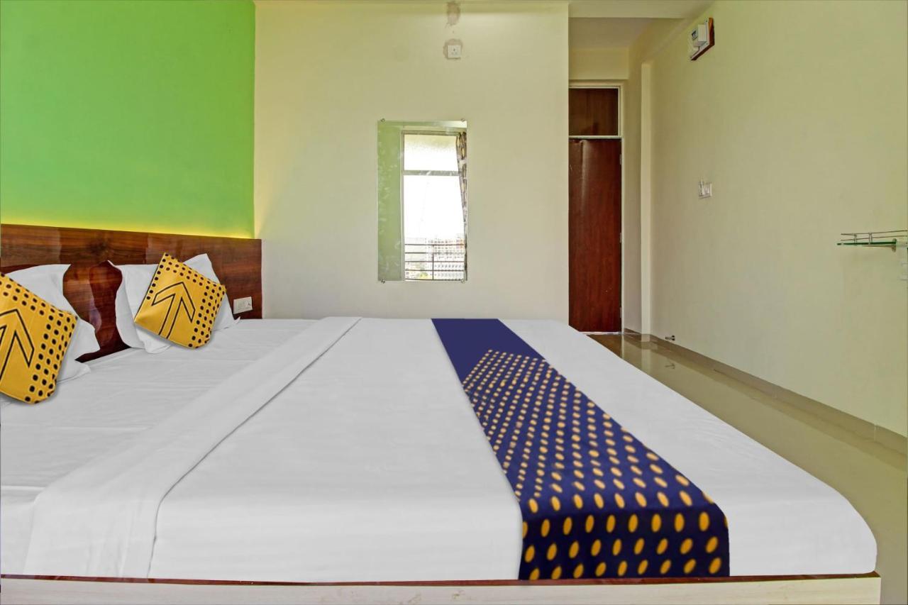 Oyo Hotel Hidden Palace Pune Exterior photo