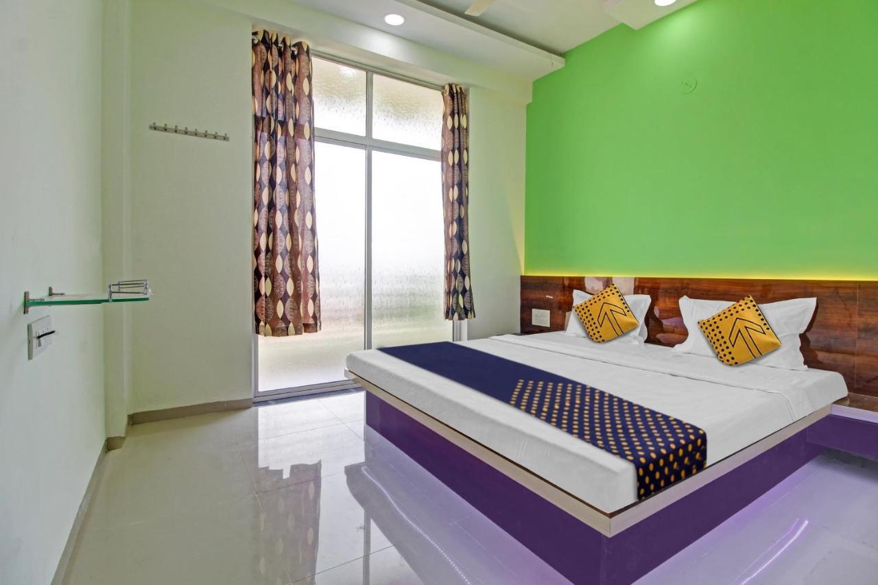 Oyo Hotel Hidden Palace Pune Exterior photo